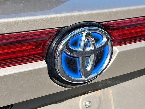 2024 Toyota Venza LE