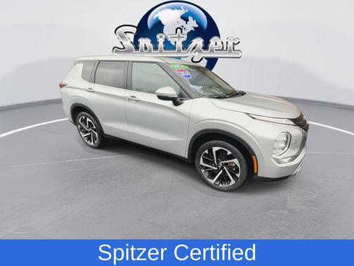 2024 Mitsubishi Outlander SE