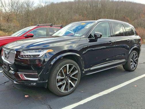 2023 Volvo XC90 B5 Plus