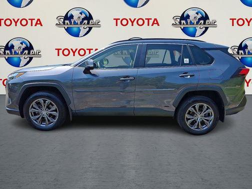 2022 Toyota RAV4 Hybrid XLE Premium