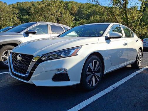 2022 Nissan Altima 2.5 SV