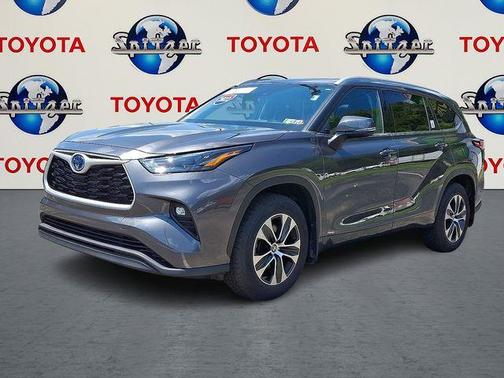 2022 Toyota Highlander Hybrid XLE