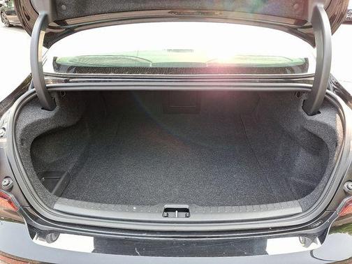 2024 Volvo S60 B5 Core Dark Theme