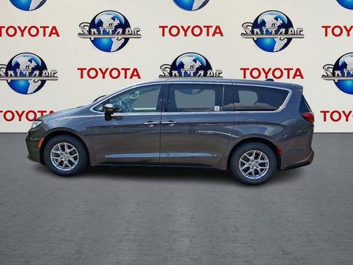 2023 Chrysler Pacifica Touring-L