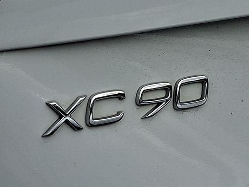2023 Volvo XC90 B6 Plus 7-Seater