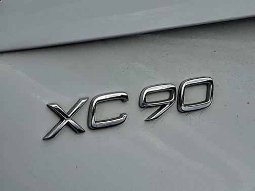 2023 Volvo XC90 B6 Plus 7-Seater
