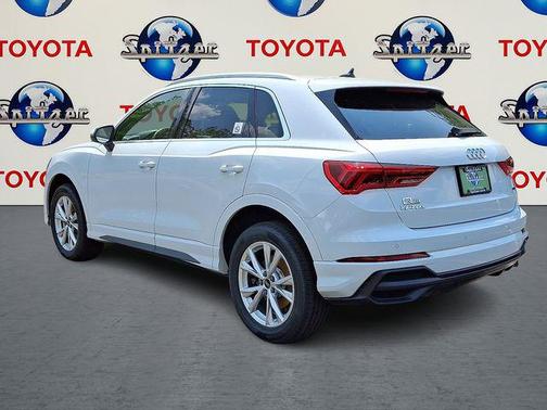 2022 Audi Q3 45 S line Premium