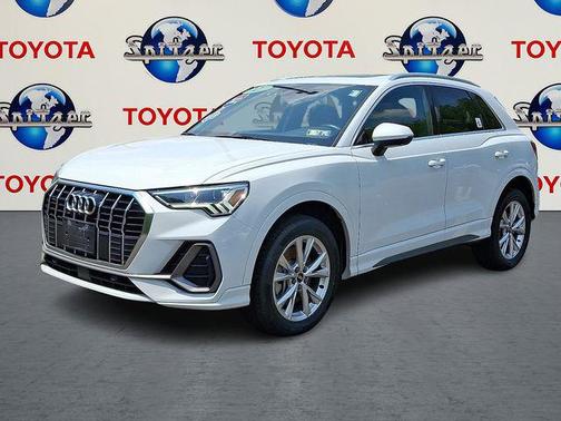 2022 Audi Q3 45 S line Premium