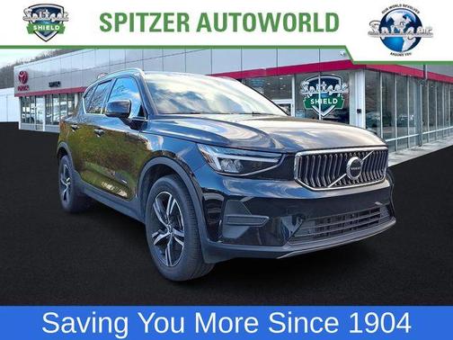 2025 Volvo XC40 B5 Core Bright Theme