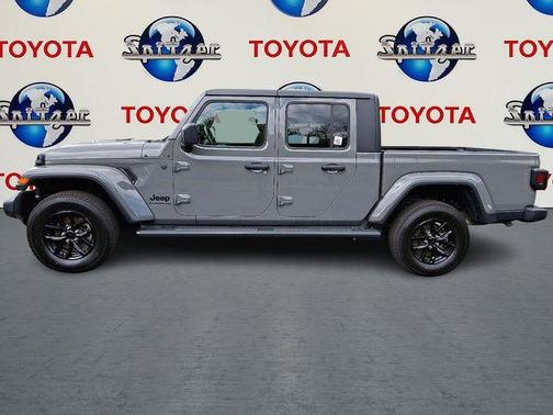 2022 Jeep Gladiator Sport