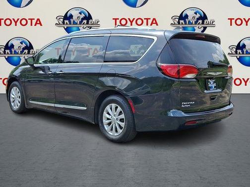 2019 Chrysler Pacifica Touring-L