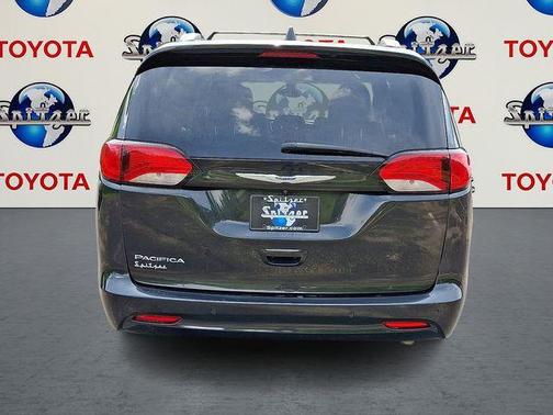 2019 Chrysler Pacifica Touring-L