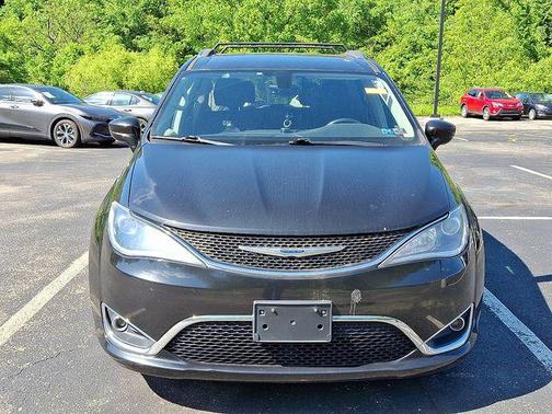 2019 Chrysler Pacifica Touring-L