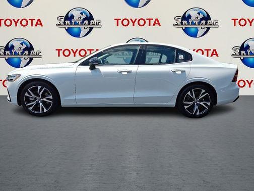 2025 Volvo S60 B5 Core