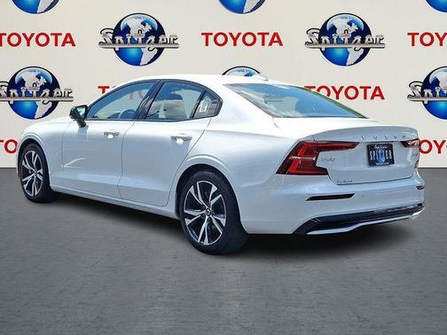 2025 Volvo S60 B5 Core