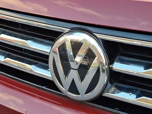 2018 Volkswagen Tiguan 2.0T SEL