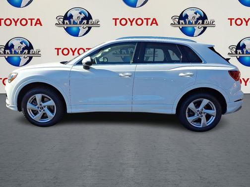 2022 Audi Q3 40 Premium