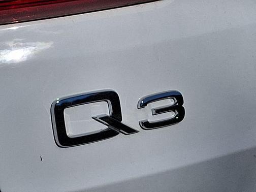 2022 Audi Q3 40 Premium