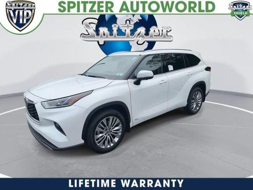 White 2026 Toyota Highlander Hybrid Platinum