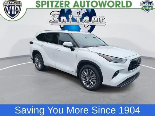 White 2026 Toyota Highlander Hybrid Platinum