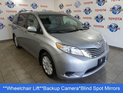 Photo 2 of 50 of 2017 Toyota Sienna LE