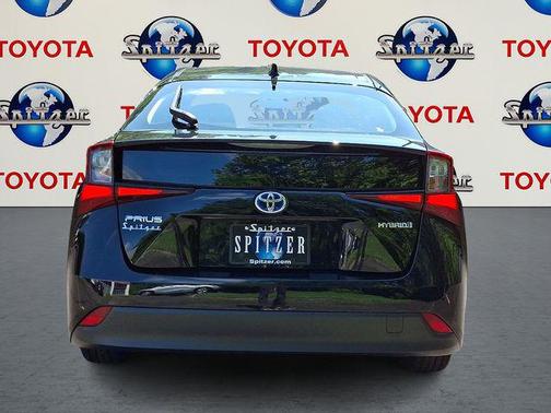 2022 Toyota Prius LE