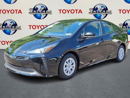 2022 Toyota Prius LE