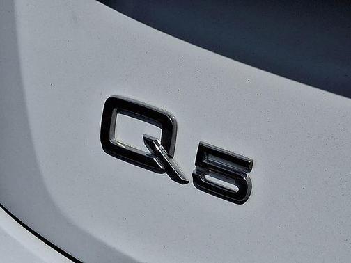 2022 Audi Q5 45 S line quattro Premium