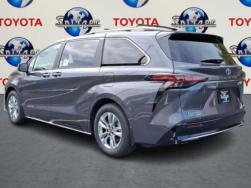 2025 Toyota Sienna Limited