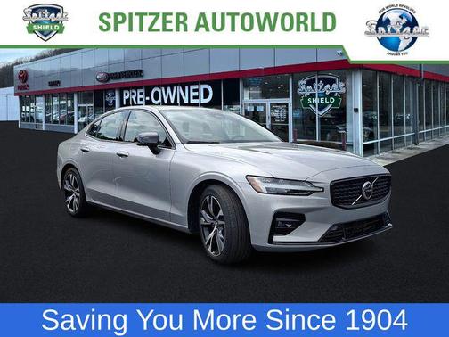 2024 Volvo S60 B5 Core Dark Theme