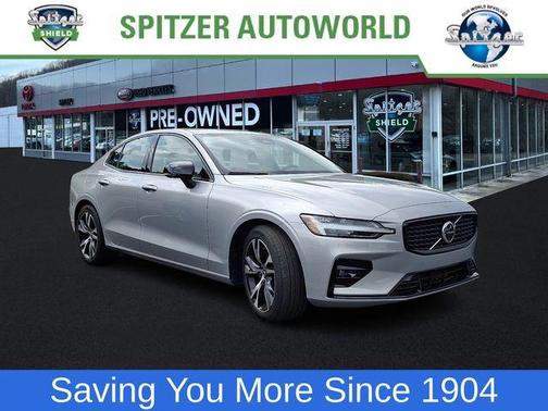 2024 Volvo S60 B5 Core Dark Theme