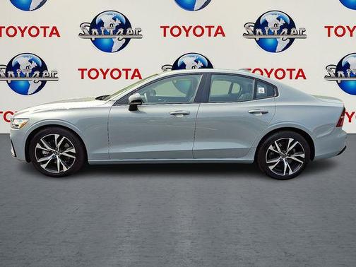 2025 Volvo S60 B5 Core
