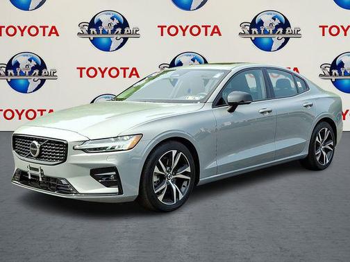 2025 Volvo S60 B5 Core