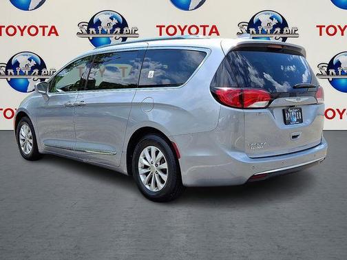 2018 Chrysler Pacifica Touring-L