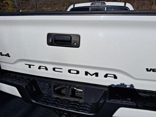 2023 Toyota Tacoma SR