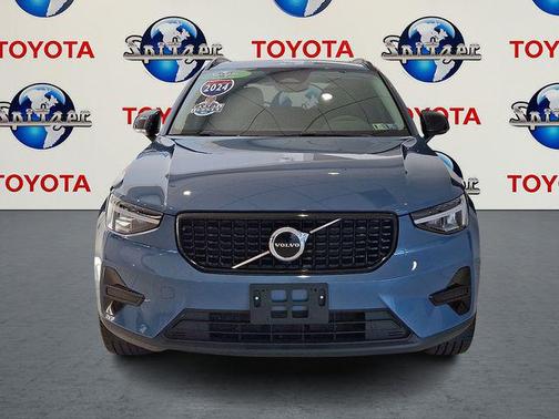 2024 Volvo XC40 B5 Core