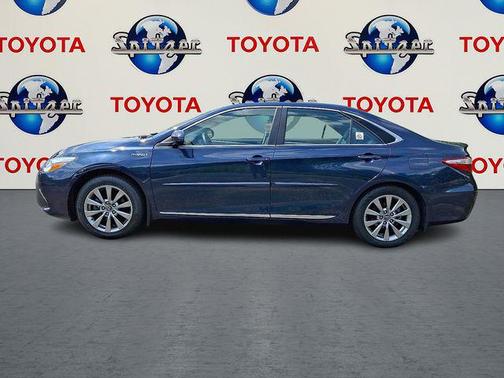 2017 Toyota Camry Hybrid XLE