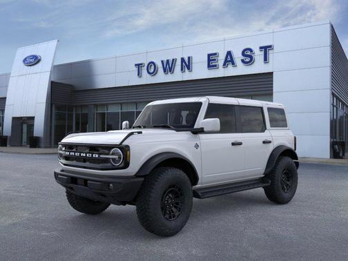 Oxford White 2026 Ford Bronco Outer Banks