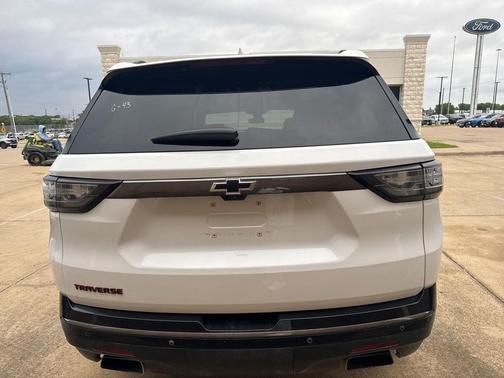 Summit White 2019 Chevrolet Traverse Premier