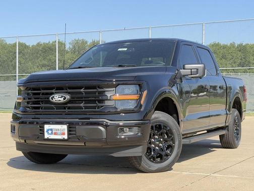 Agate Black Metallic 2026 Ford F-150 XLT