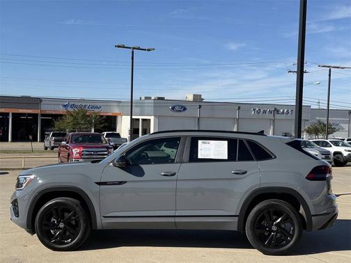 2025 Volkswagen Atlas Cross Sport 2.0T SEL