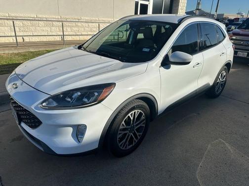 2020 Ford Escape SEL