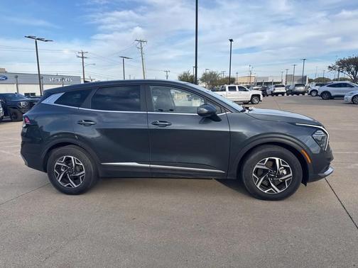 2024 Kia Sportage LX