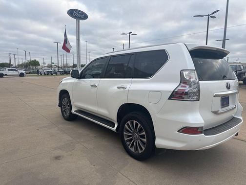 Starfire Pearl 2022 Lexus GX 460 Luxury