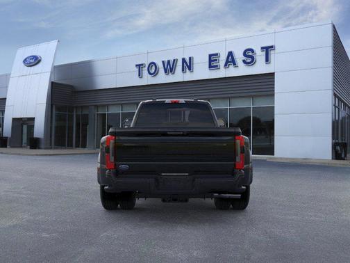 Agate Black Metallic 2026 Ford F-350 Platinum