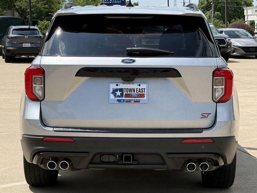 Iconic Silver Metallic 2022 Ford Explorer ST