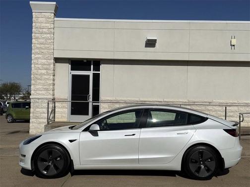 2023 Tesla Model 3 Standard Range