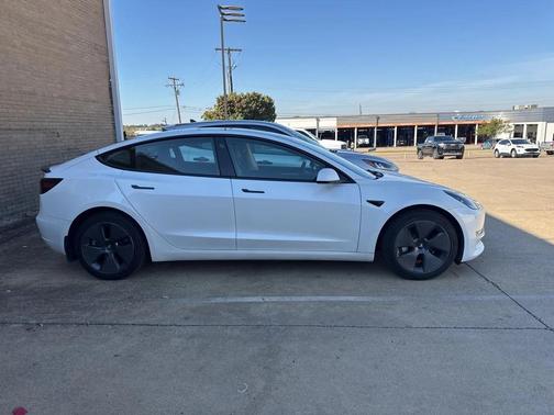 2023 Tesla Model 3 Standard Range