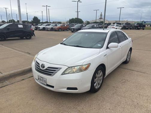 Super White 2009 Toyota Camry Hybrid SE