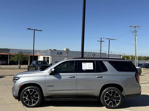2023 Chevrolet Tahoe 4WD RST